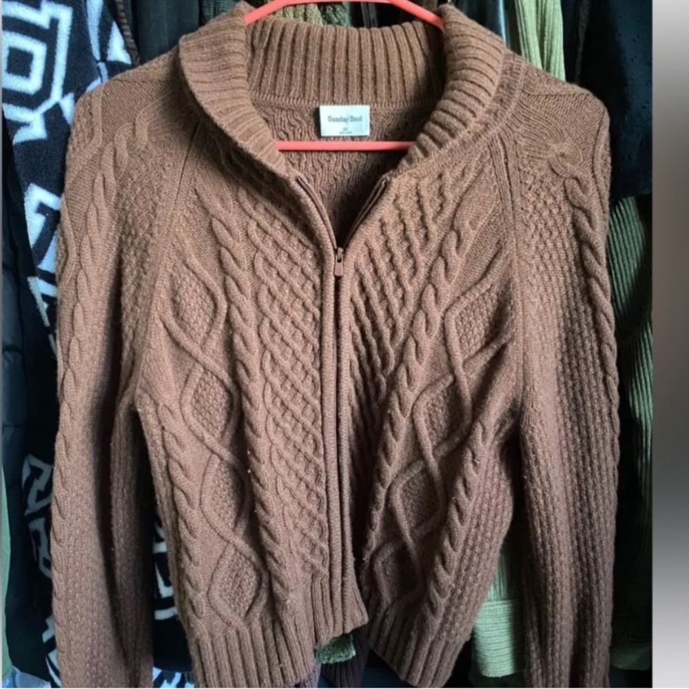 Aritzia sweater